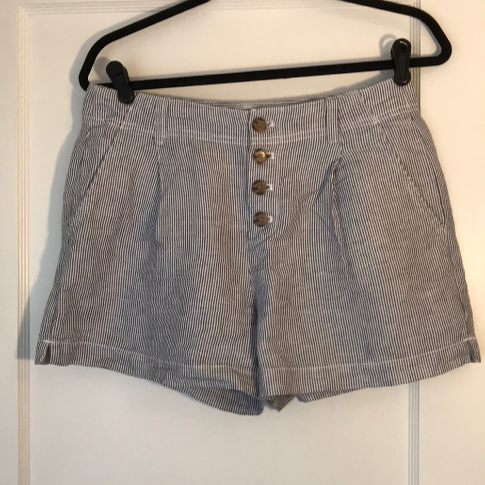 Gap Linen Pinstripe Shorts (4)